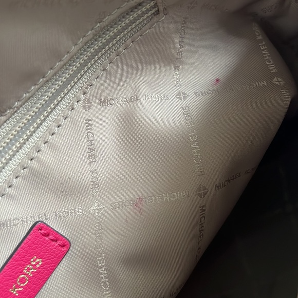 EUC Michael Kors Leather "Cindy" (Domed Satchel) - Picture 13 of 13